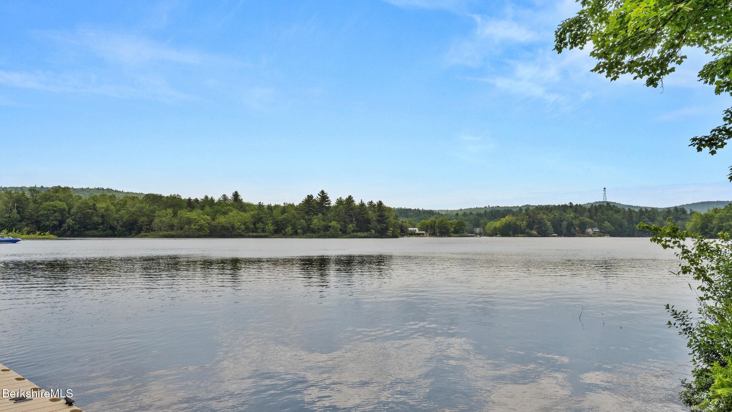 Image 3: Ashmere Lake