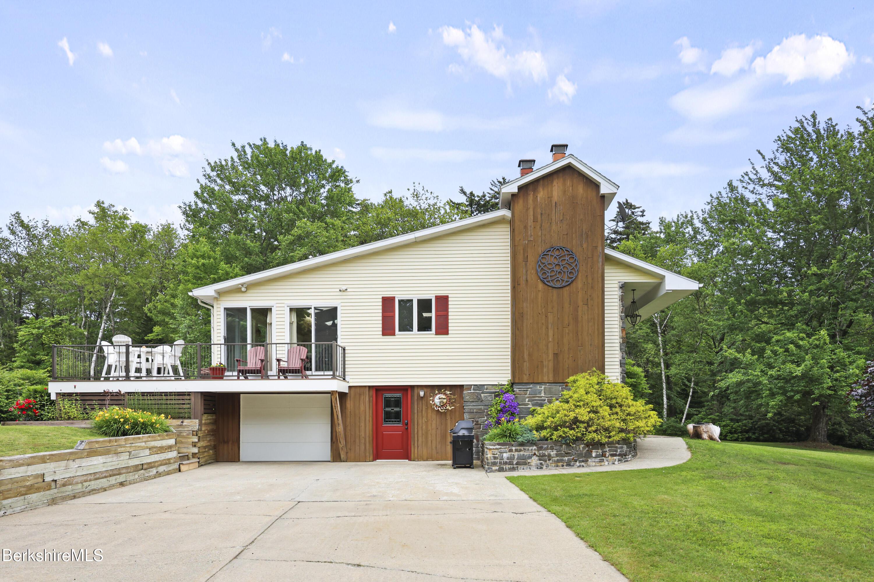 Image 2: 30 Exterior Side