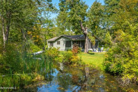 10 Phelps Rd