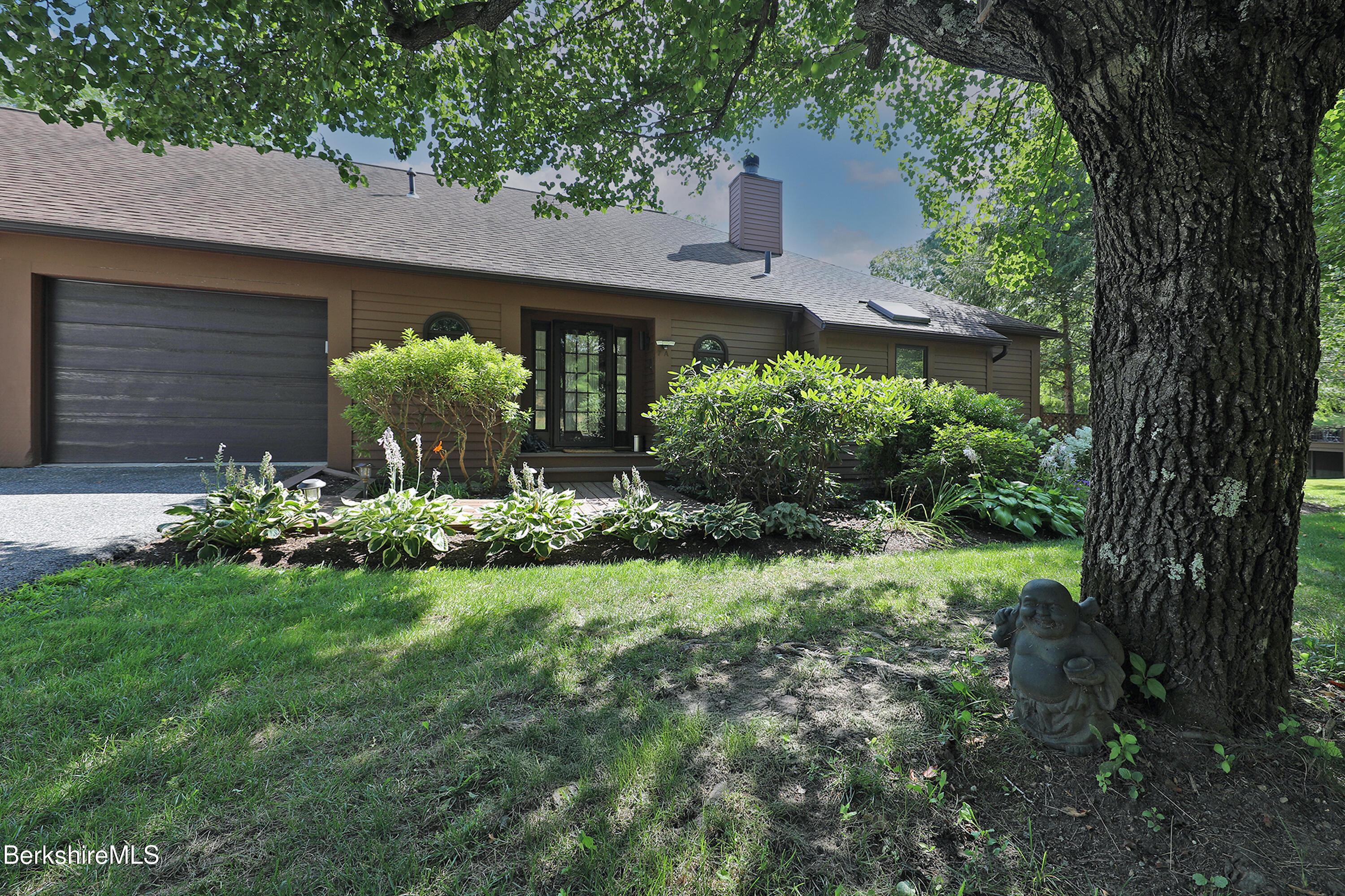 Image 3: ATTACHED GARAGE