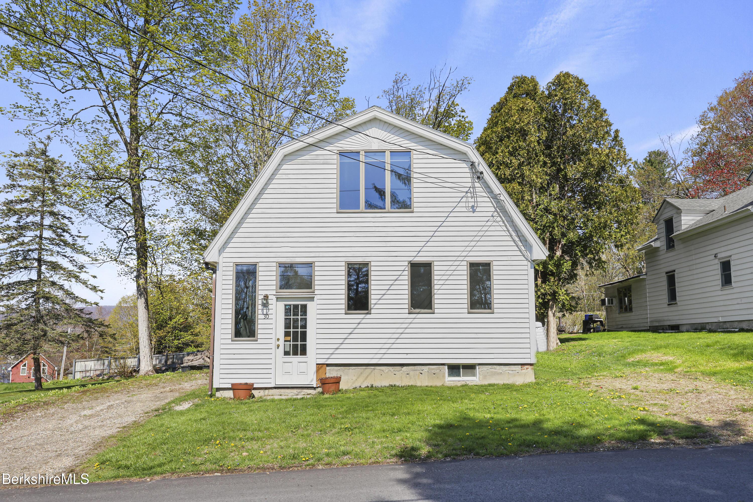 Image 1: Exterior Front