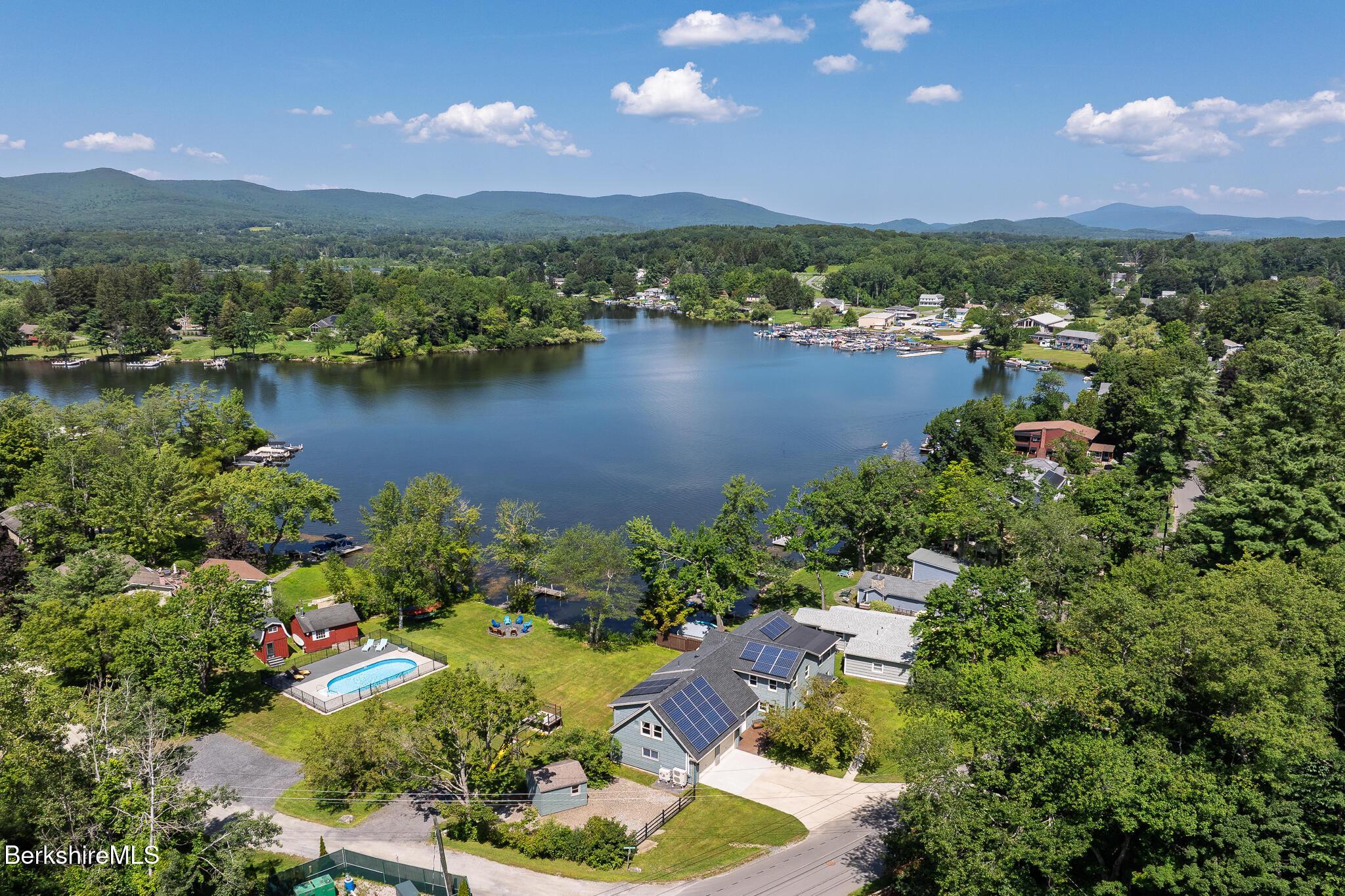 Image 3: 593LakewayDRONE