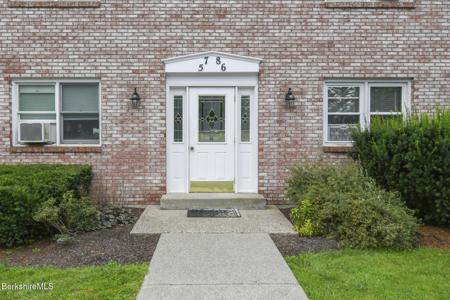 4 Onota Ln