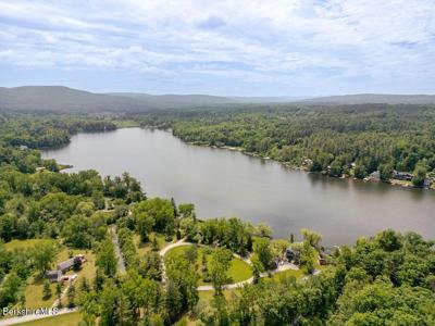 8 Heberts Cove