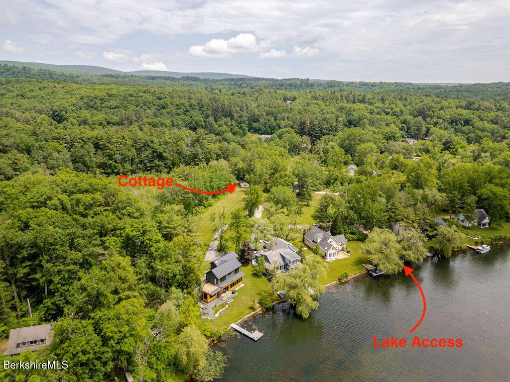 Image 2: Lake Access and Cottage