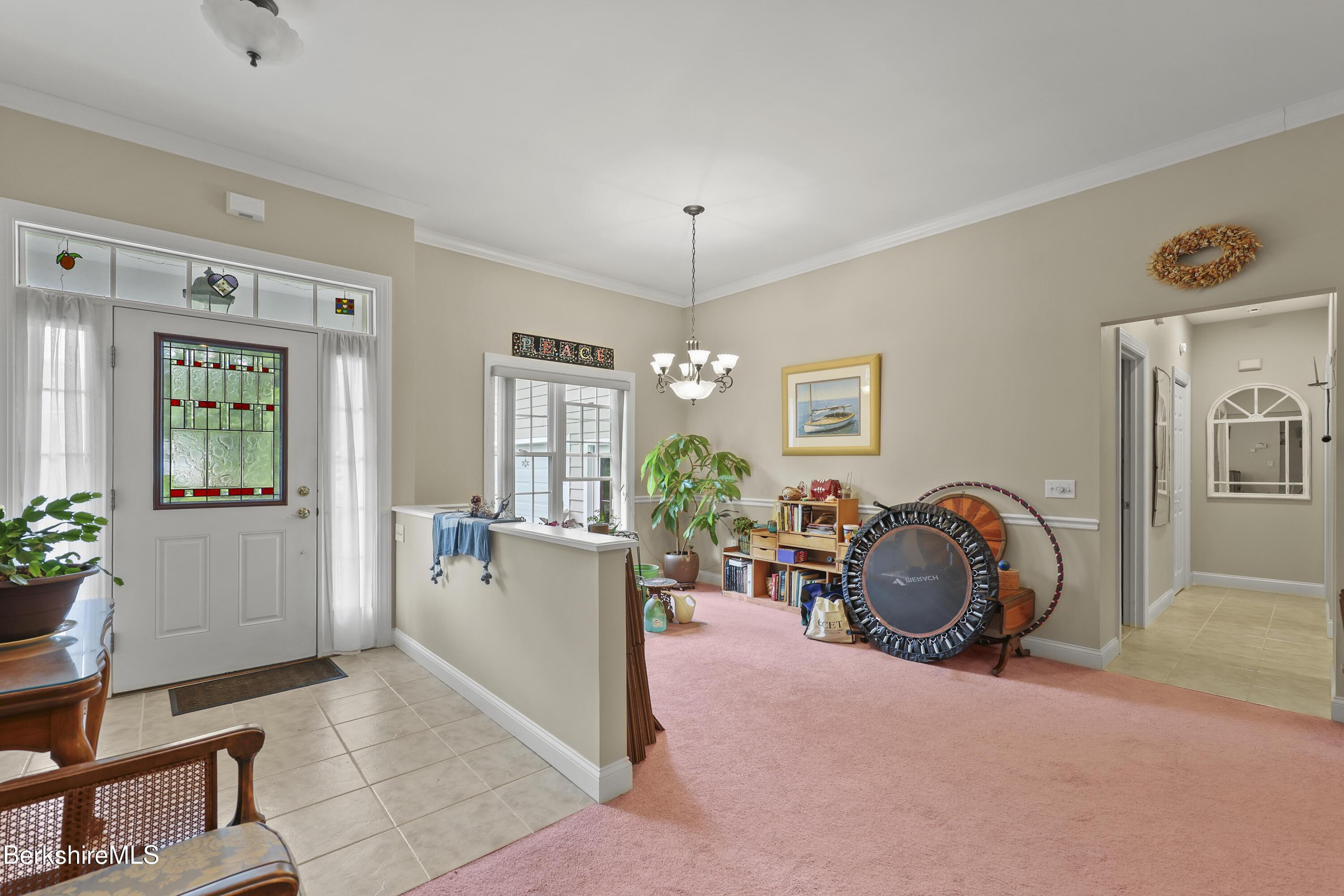 Image 3: Foyer