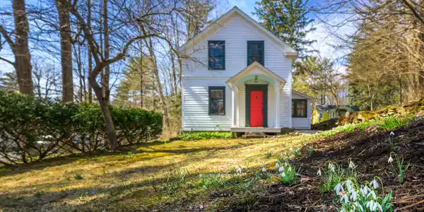 9 Yale Hill Rd