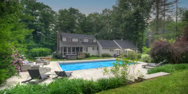 7 Hawthorne Rd
