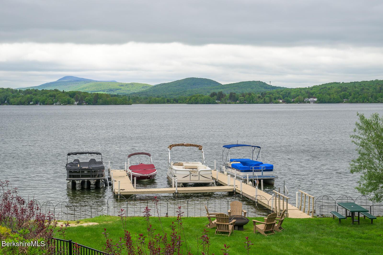 Image 2: Screen - 140 Hancock Rd Pittsfield MA 01