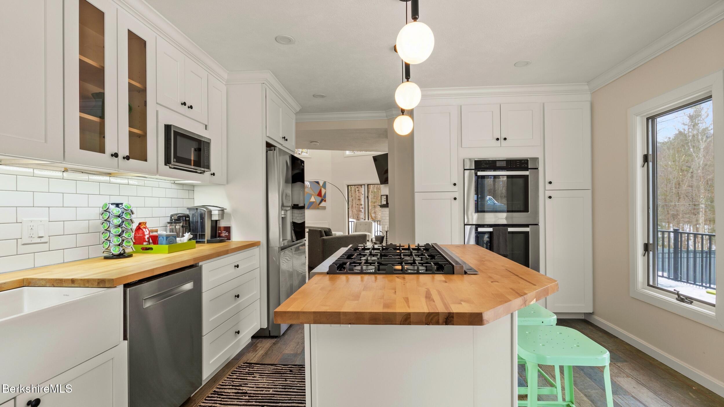 Image 4: Chef's Kitchen