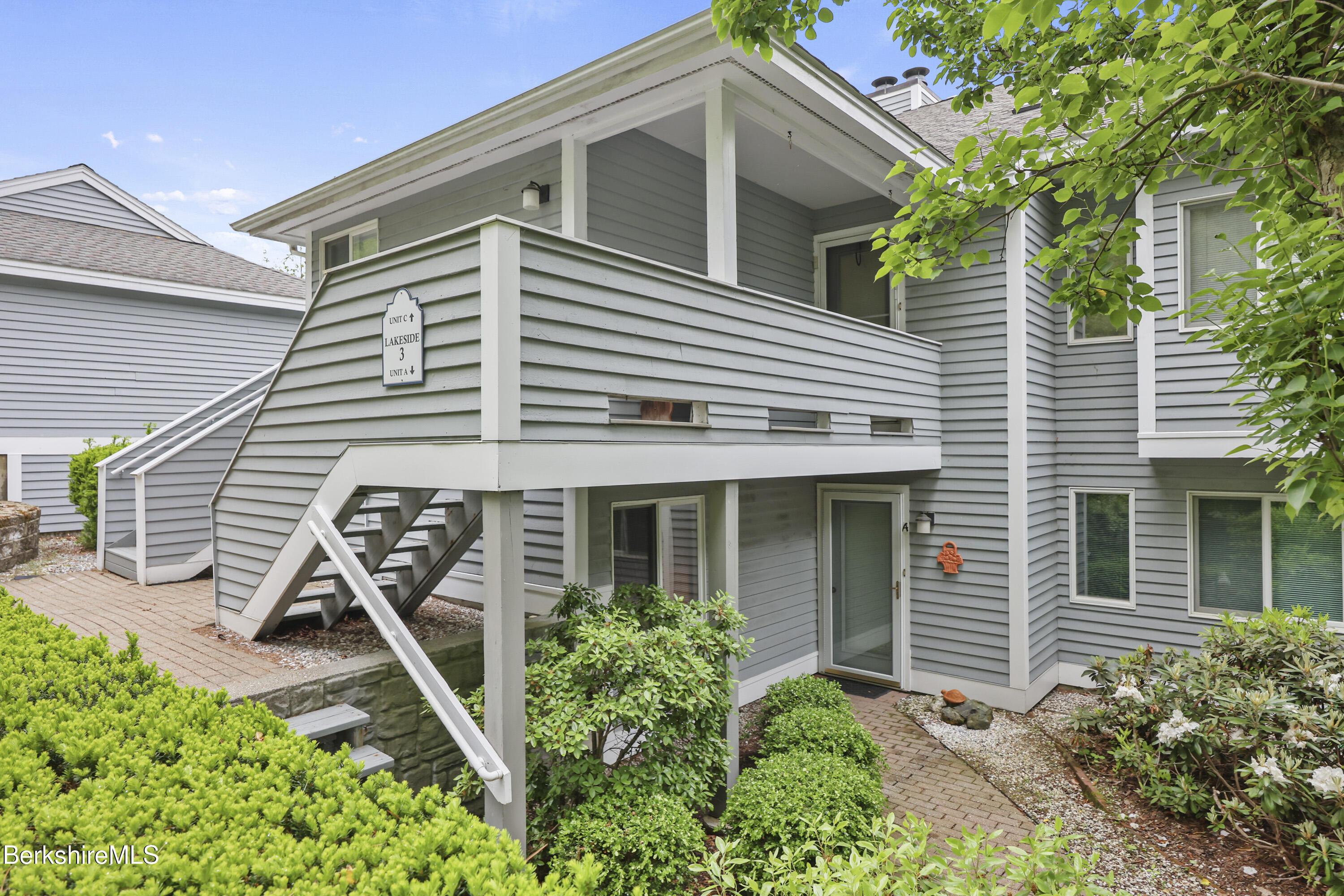 Image 3: front entry