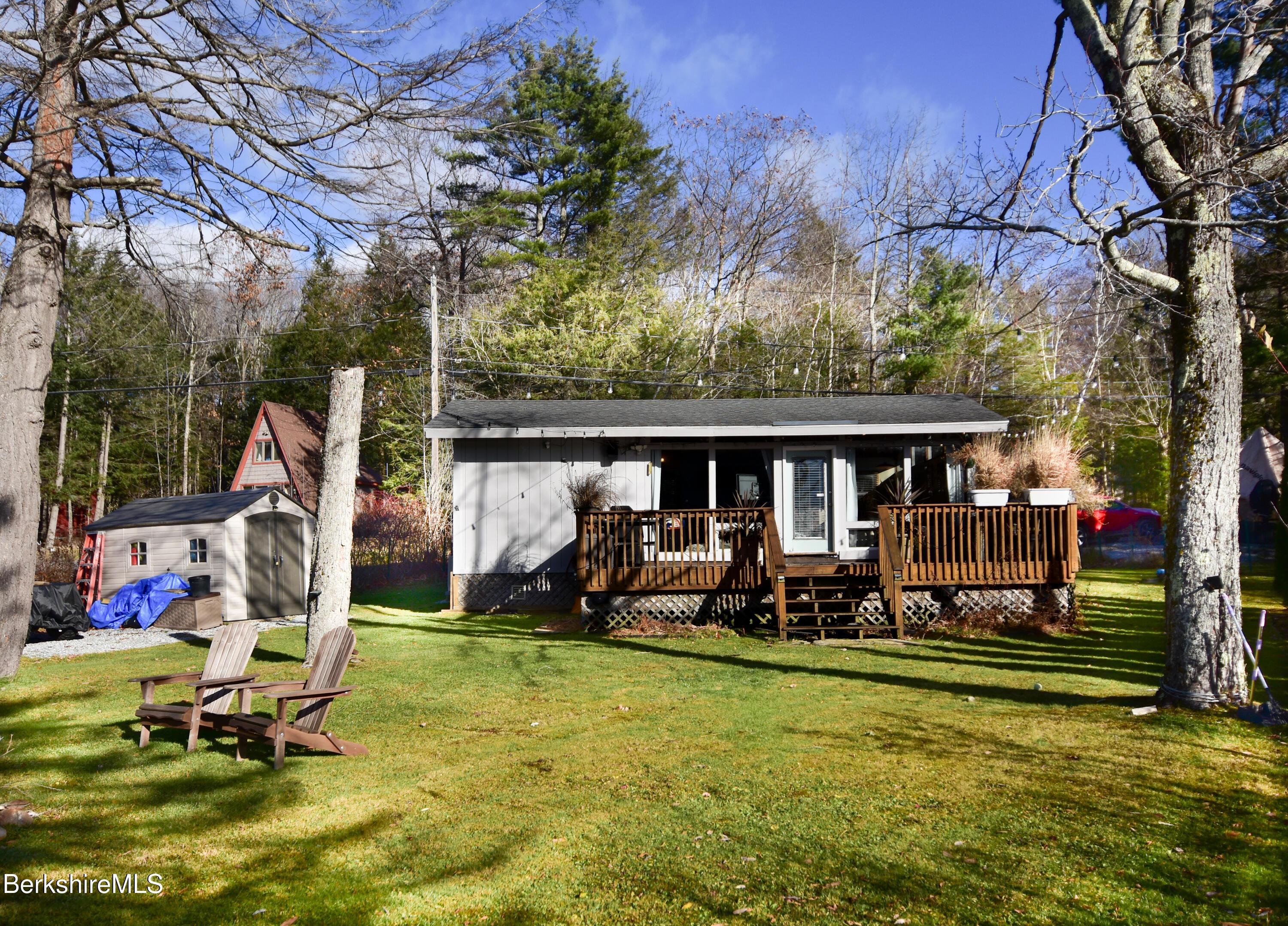 Image 4: 260 Sherwood Dr, Becket, MA