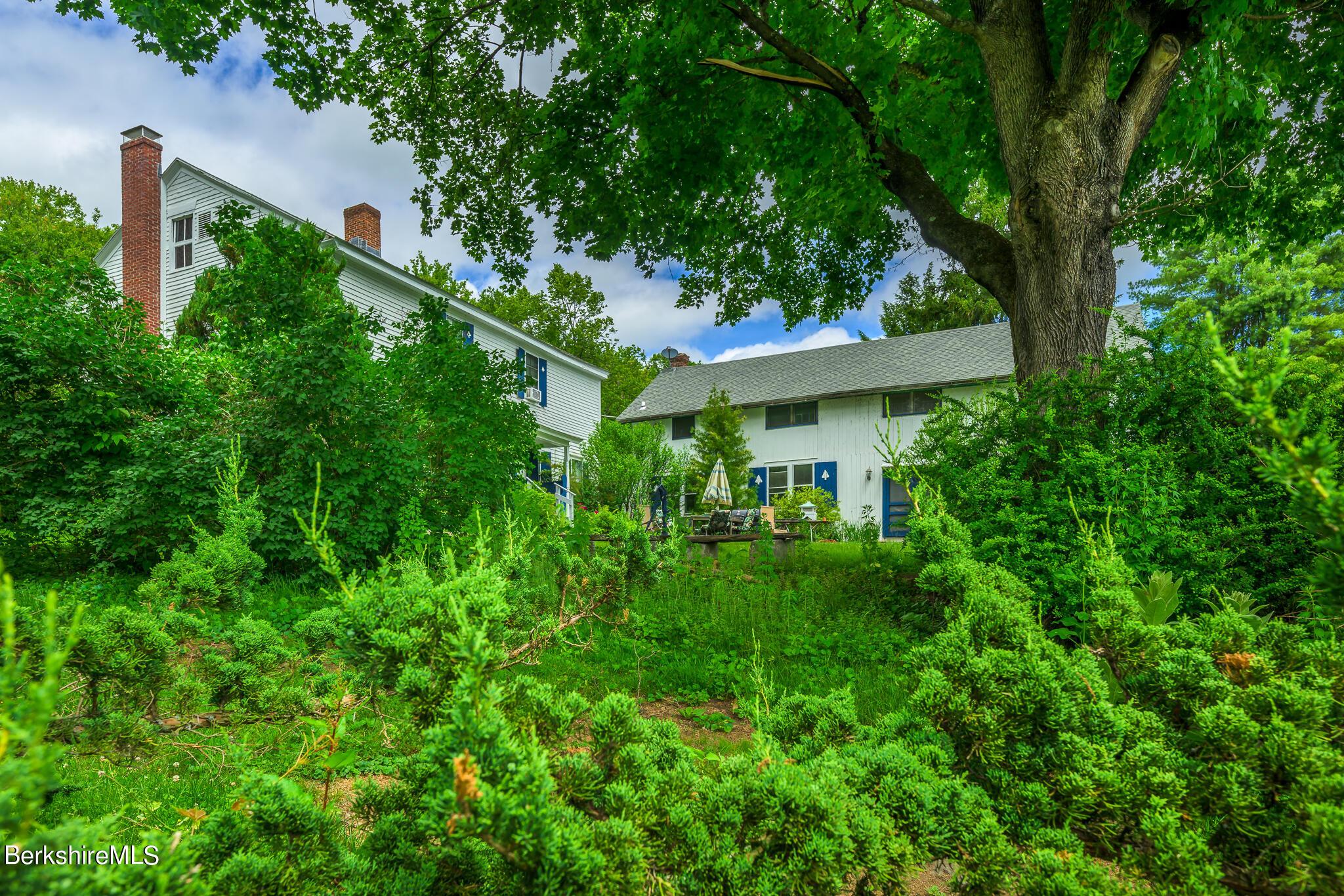 Image 4: 350 Old Cheshire Main House 2