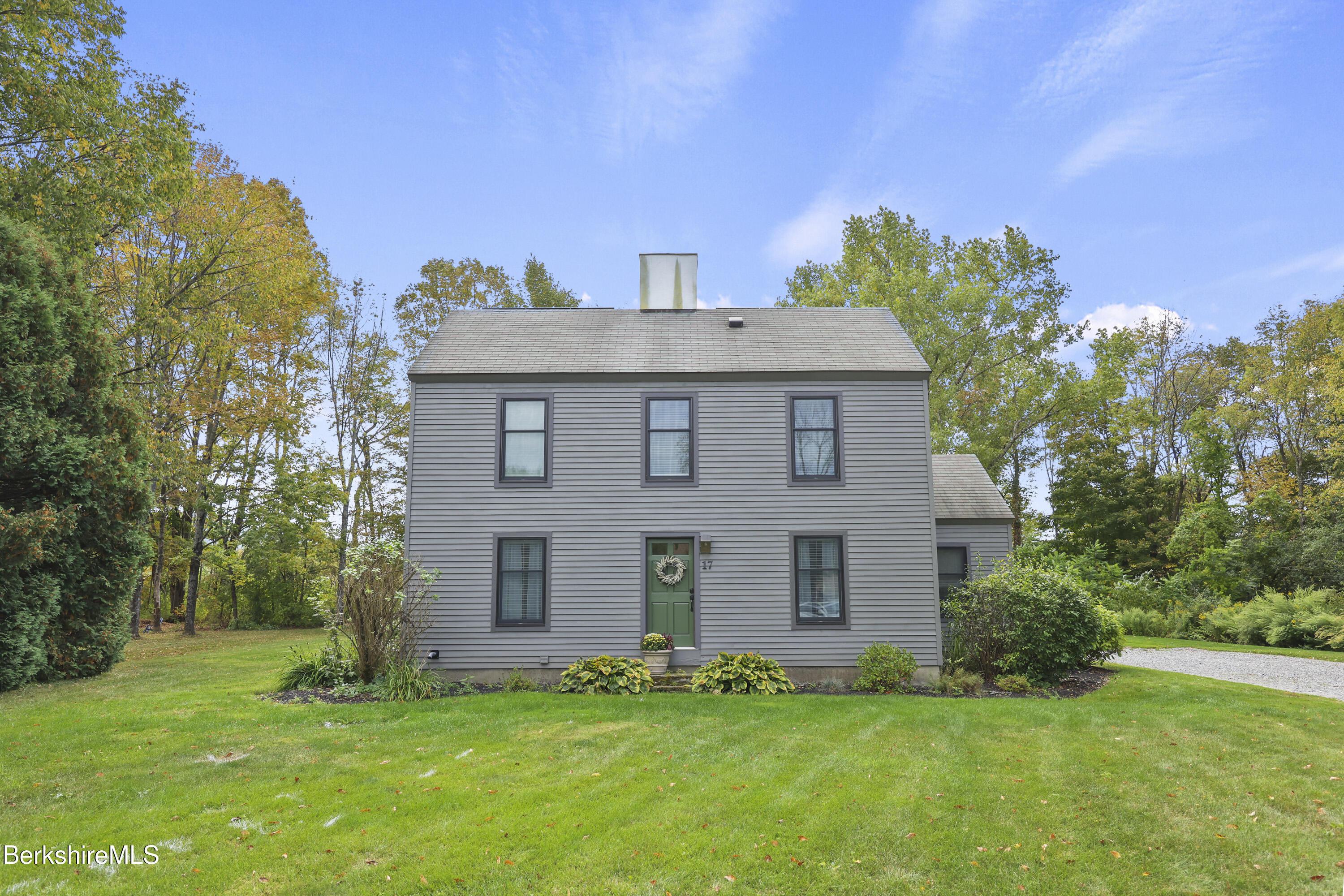 Image 2: 10 Exterior Front