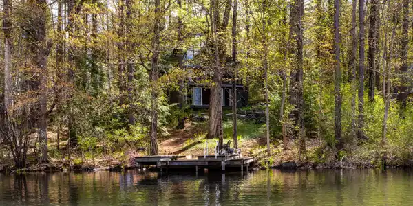 19 Lakeview Dr