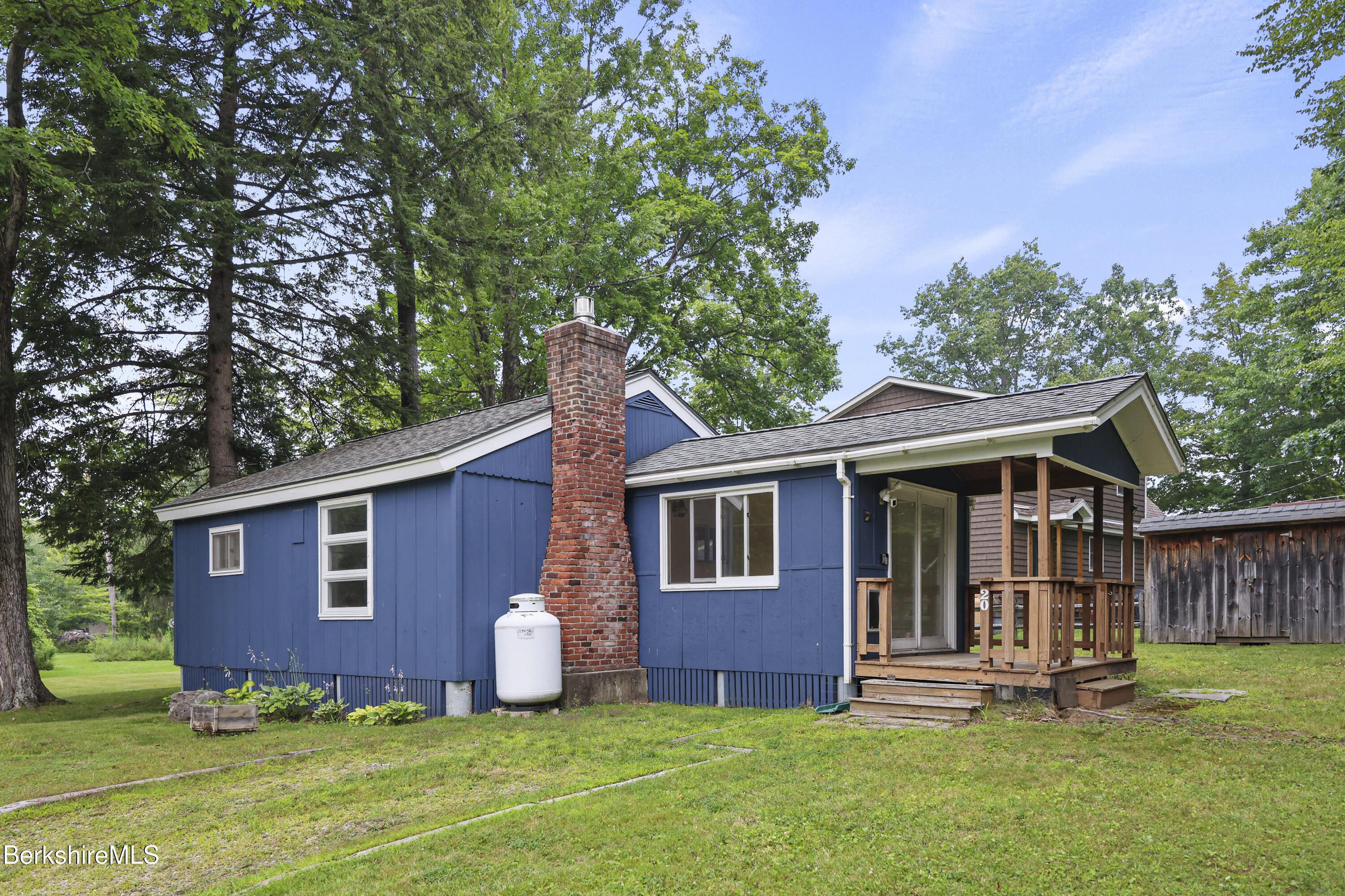 Image 2: 5 Exterior Front