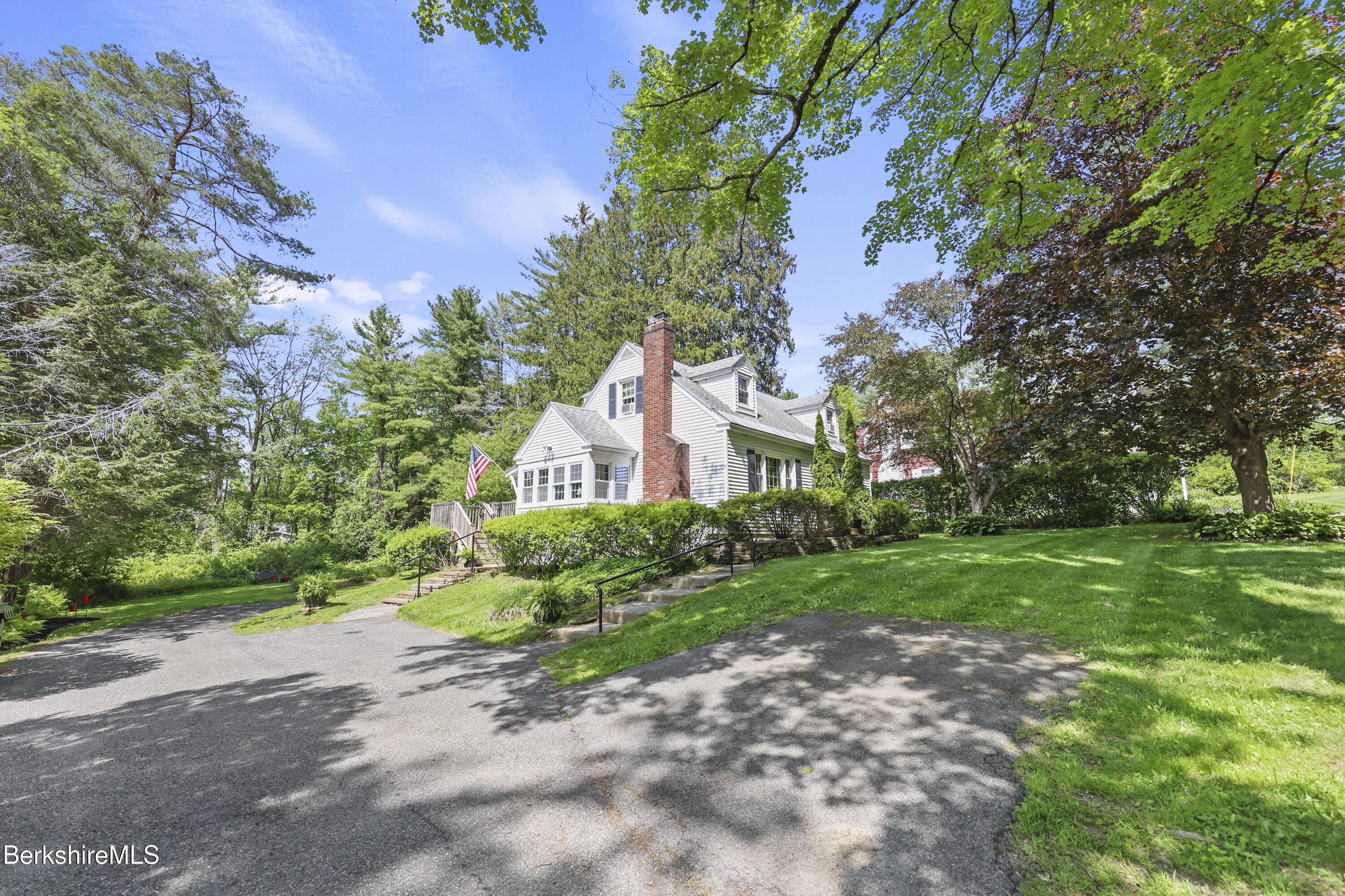 Image 3: 15 Exterior Front