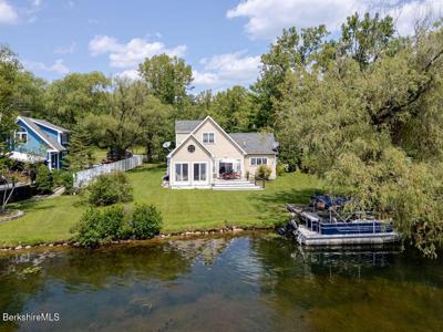 16 Heberts Cove