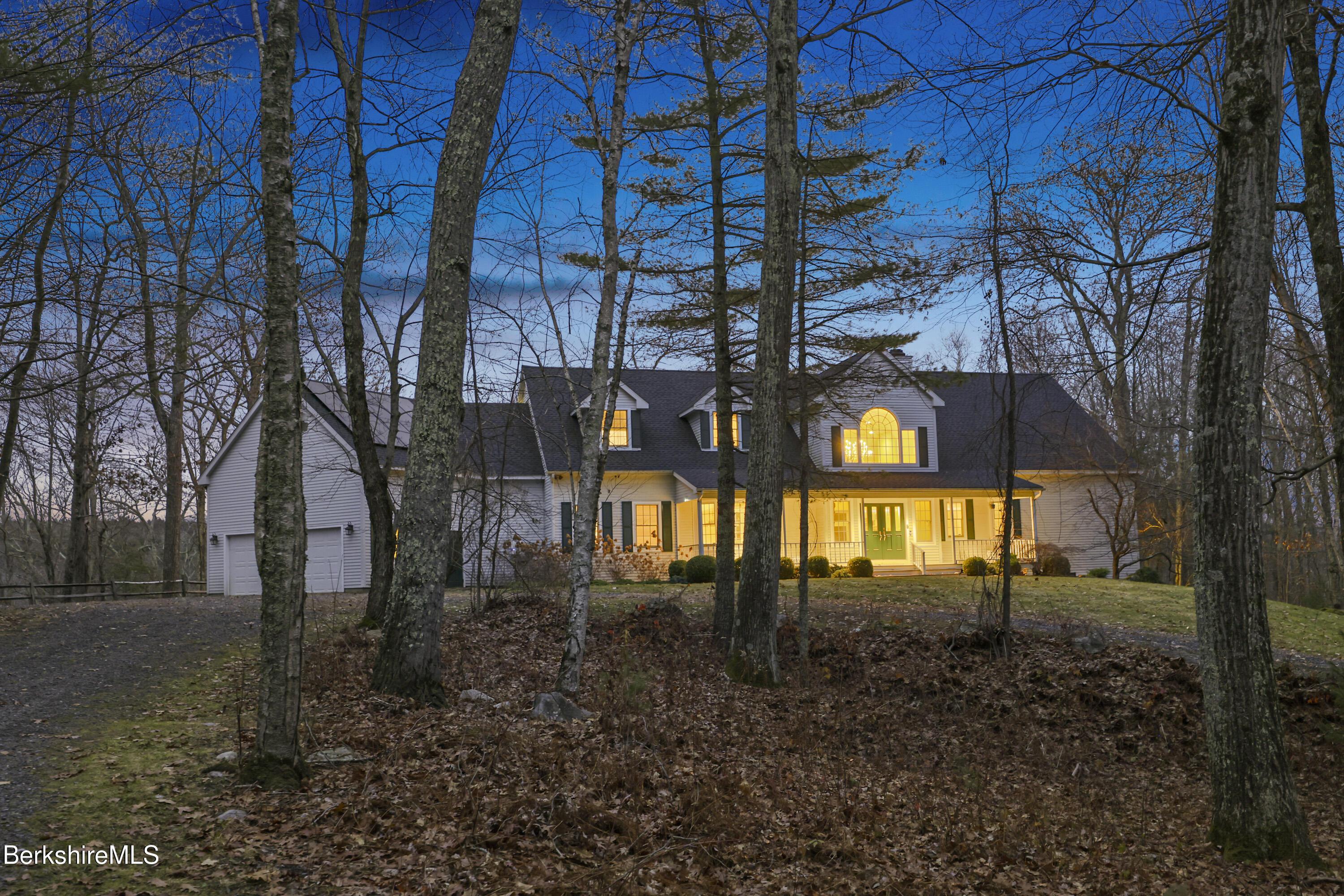 Image 4: Exterior Front