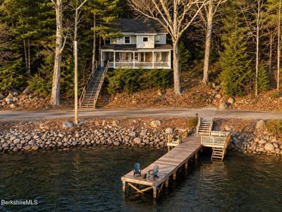 1165 Reservoir Rd