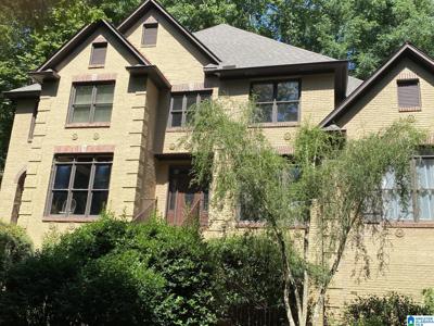 1207 LAKE FOREST CIRCLE