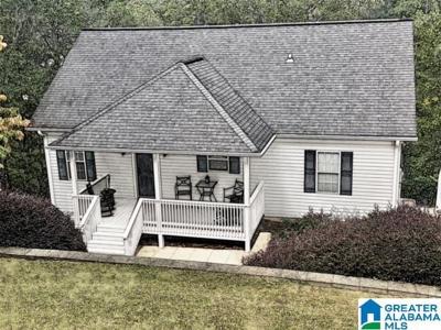 8 BLUEBIRD DRIVE