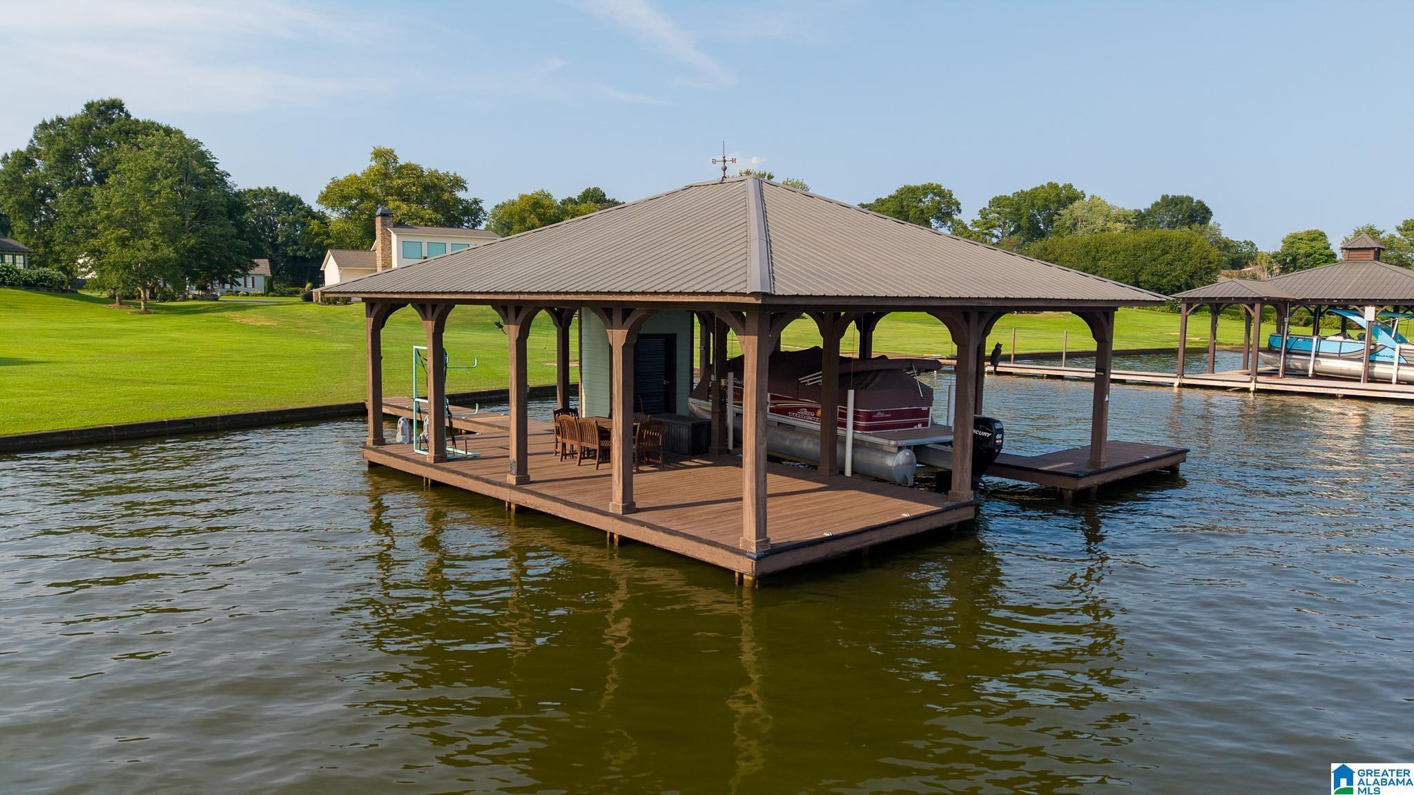 Image 2: Dock