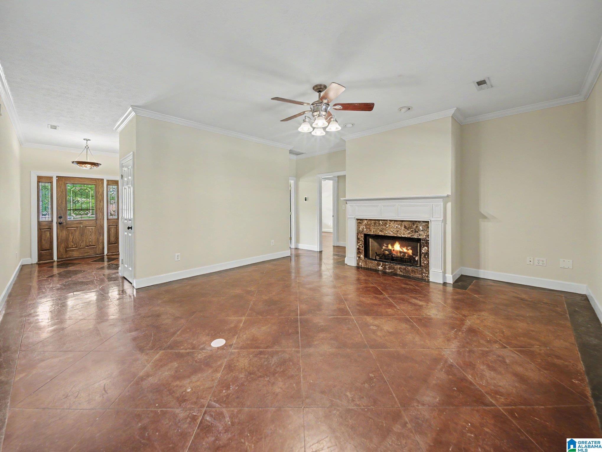Image 2: Living Room