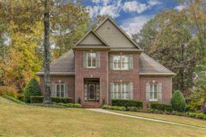 7552 SURREY LN