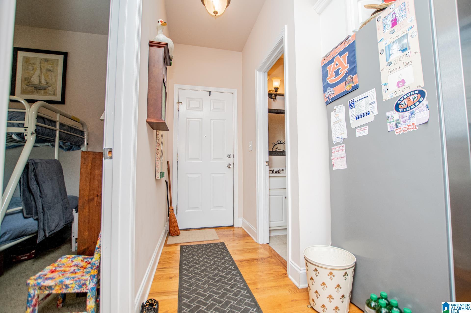 Image 4: Entrance Foyer