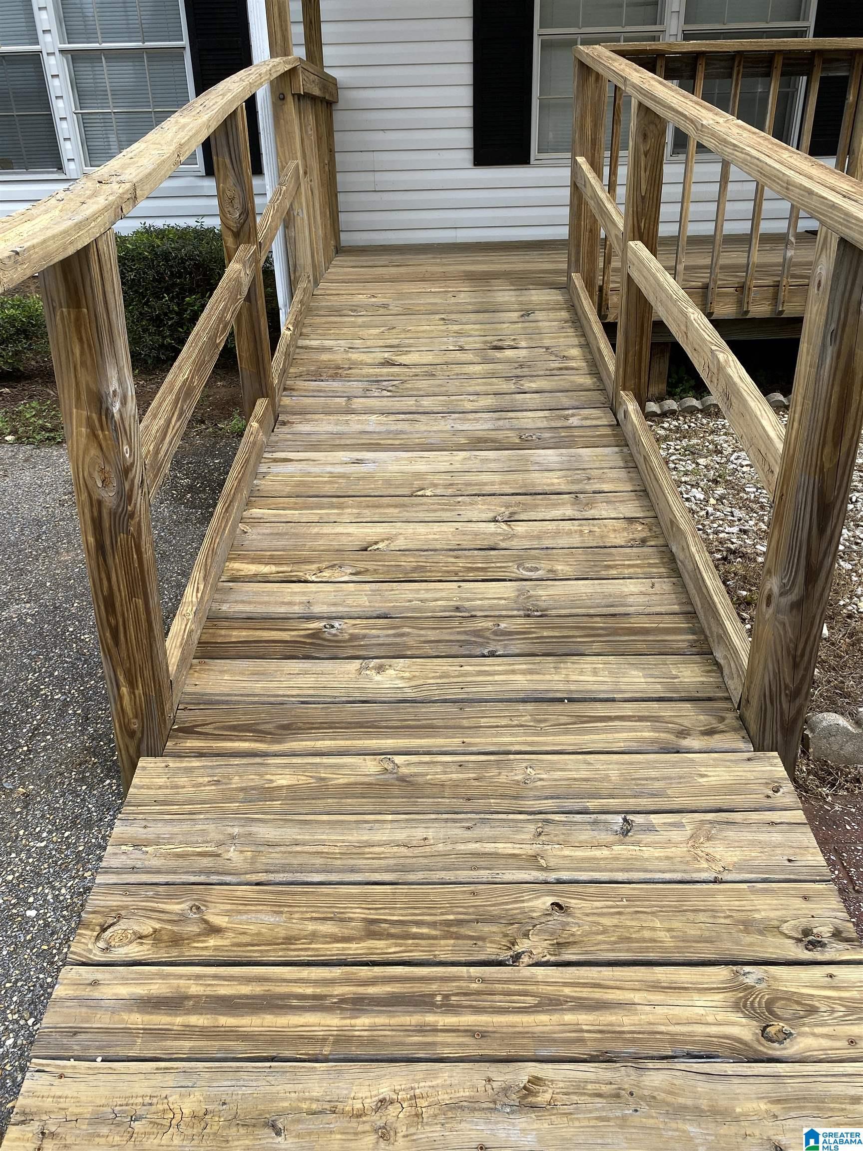 Image 3: Deck