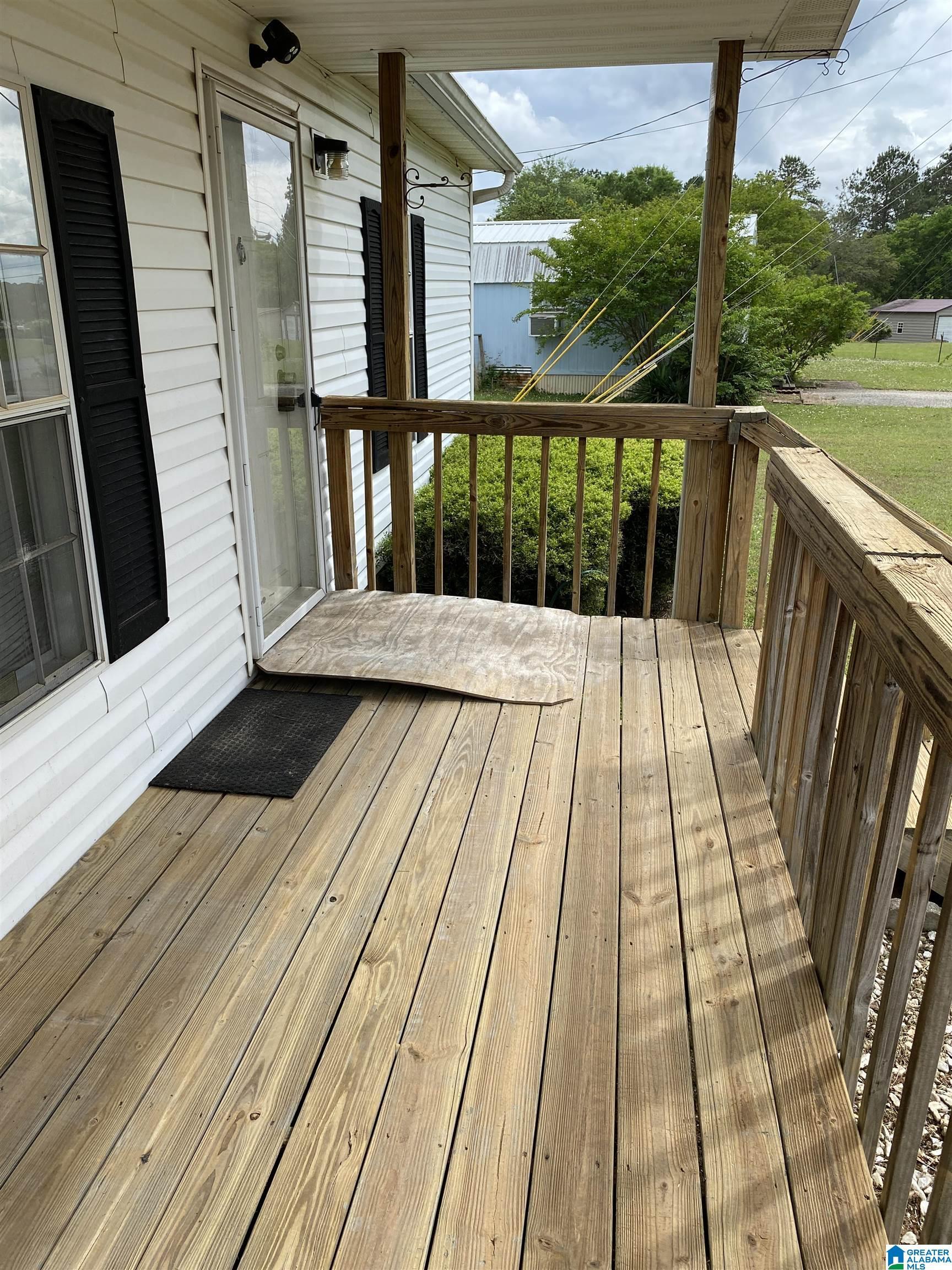 Image 4: Deck