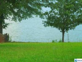 E LAKE HILL DR