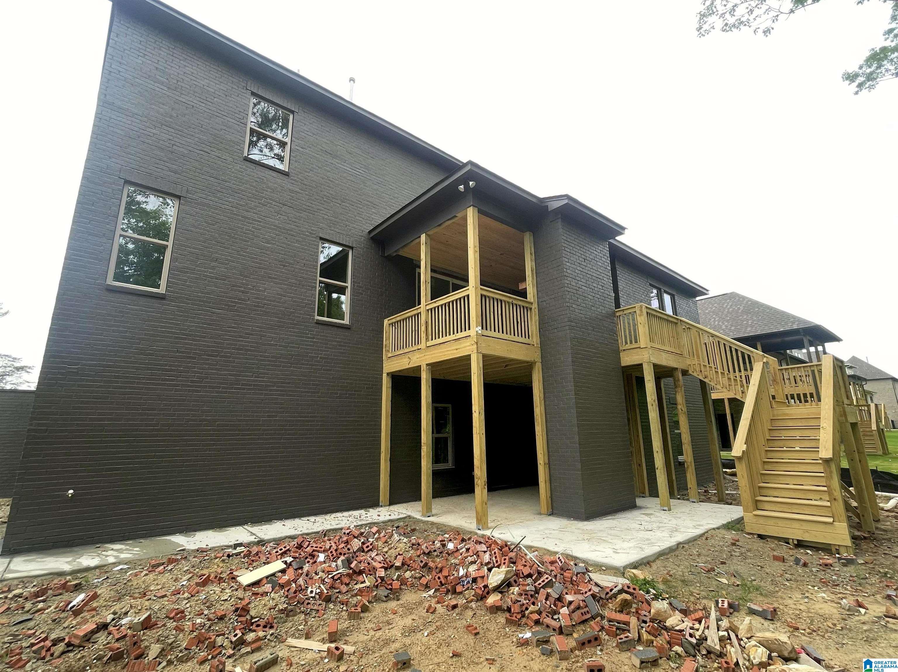 Image 3: Back Of Structure