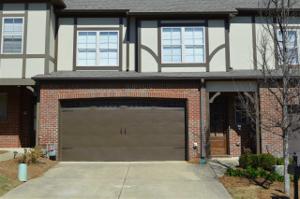 636 FLAG CIR