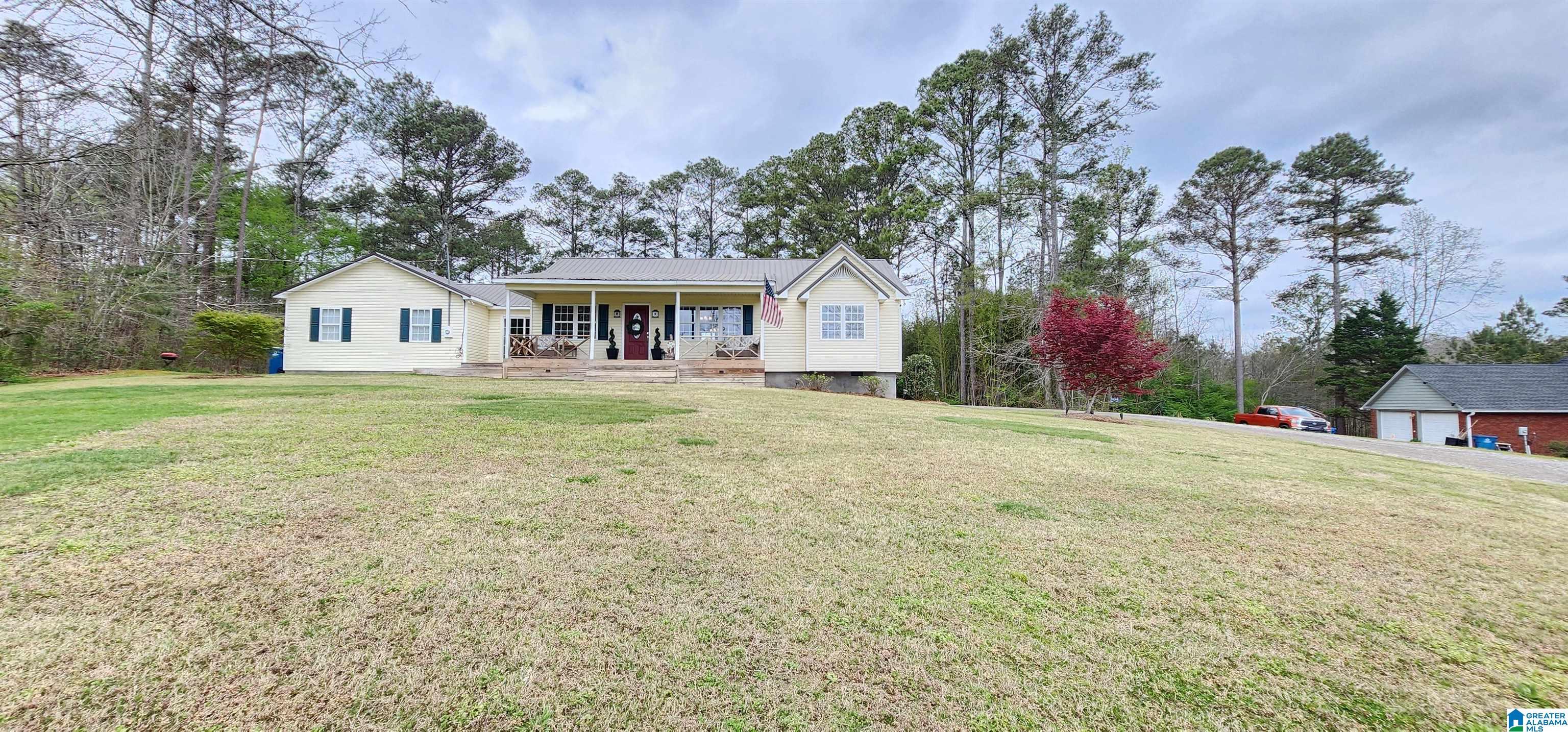 Image 3: Front Of Structure