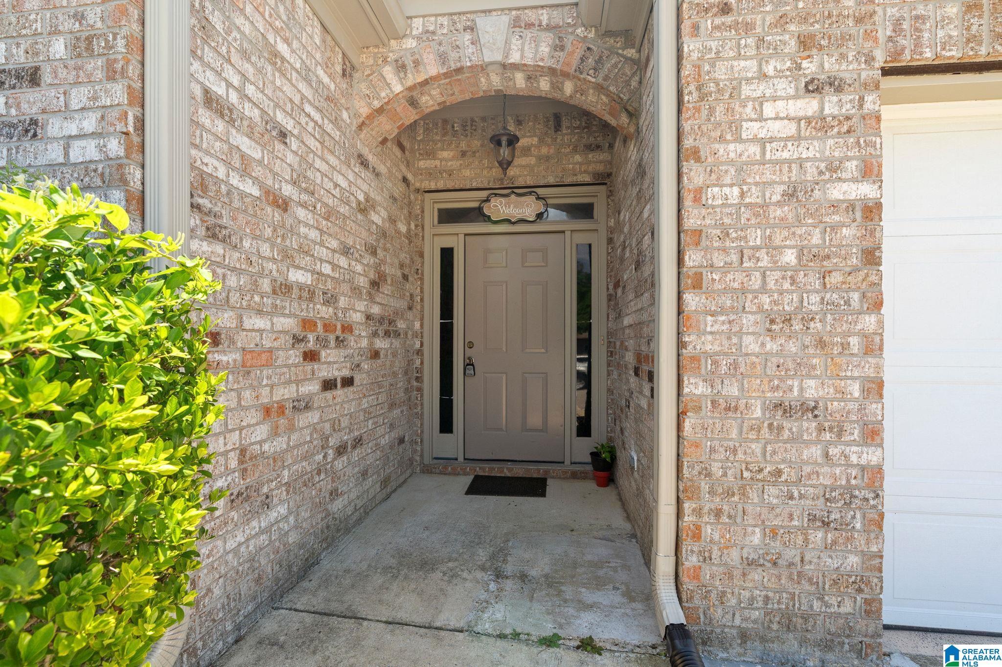 Image 4: Entry