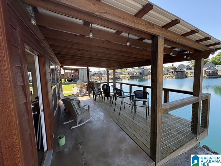 Image 4: Dock