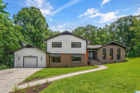914 BRENTWOOD COURT