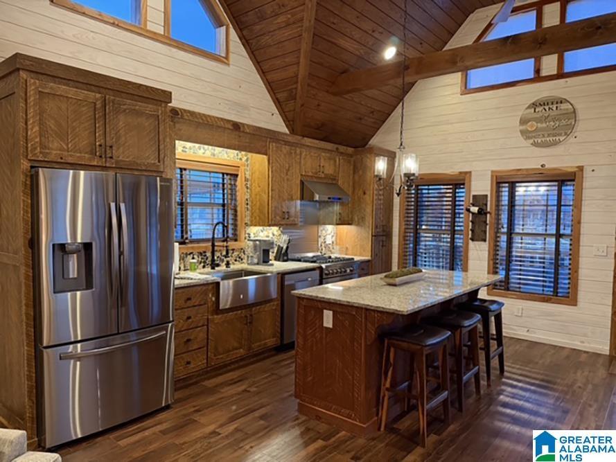 Image 2: Kitchen