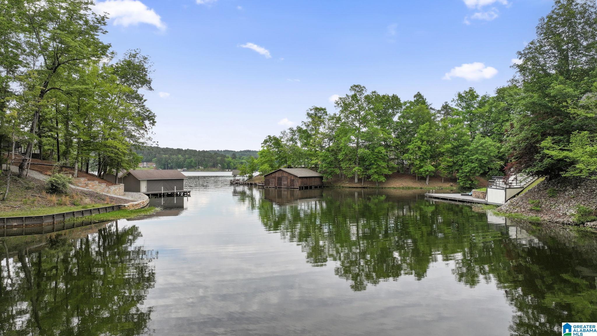 Image 1: Stunning Water Views