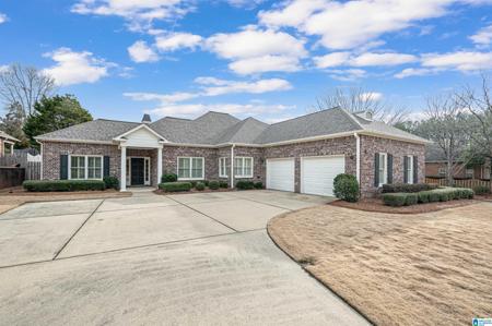 289 STRATHDON PLACE