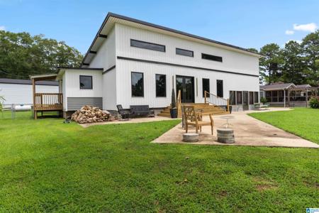 900 RIVERCREST DRIVE