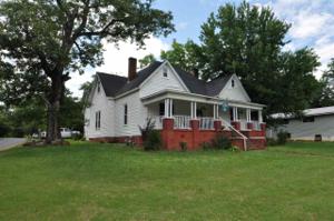 611 MAIN ST