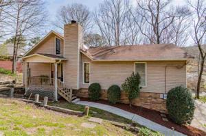 2200 LAKESIDE DR