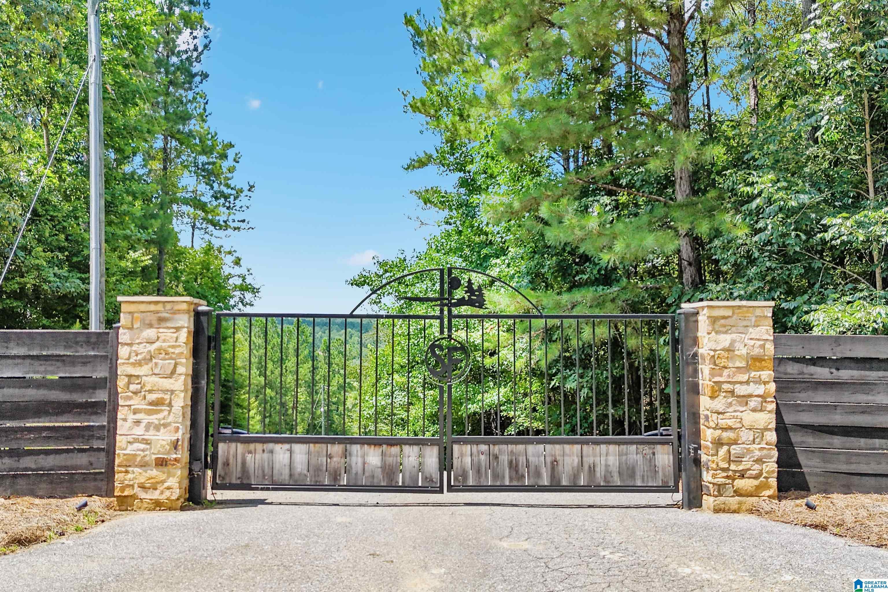 Image 2: Shades Falls gated access