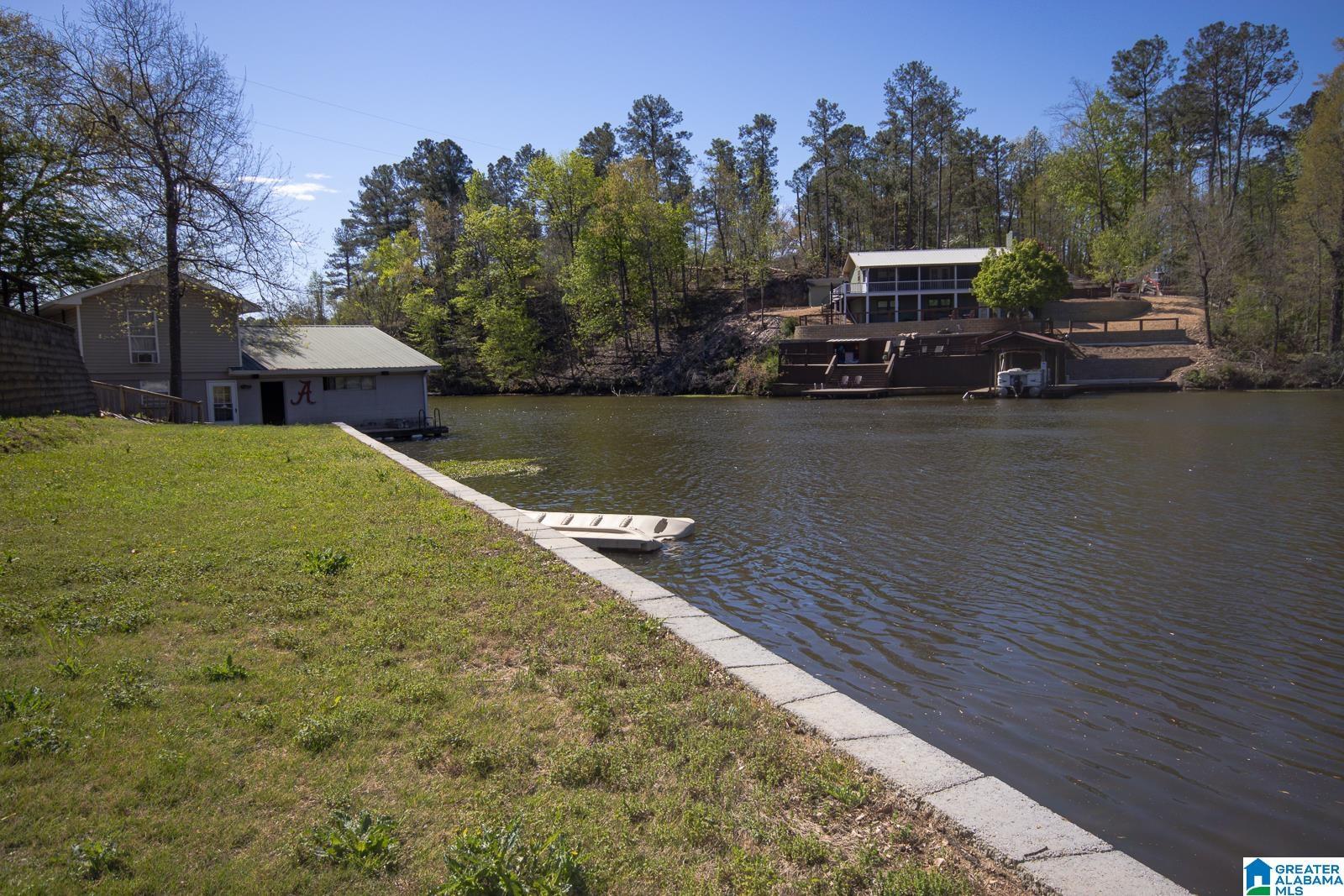 Image 2: Dock