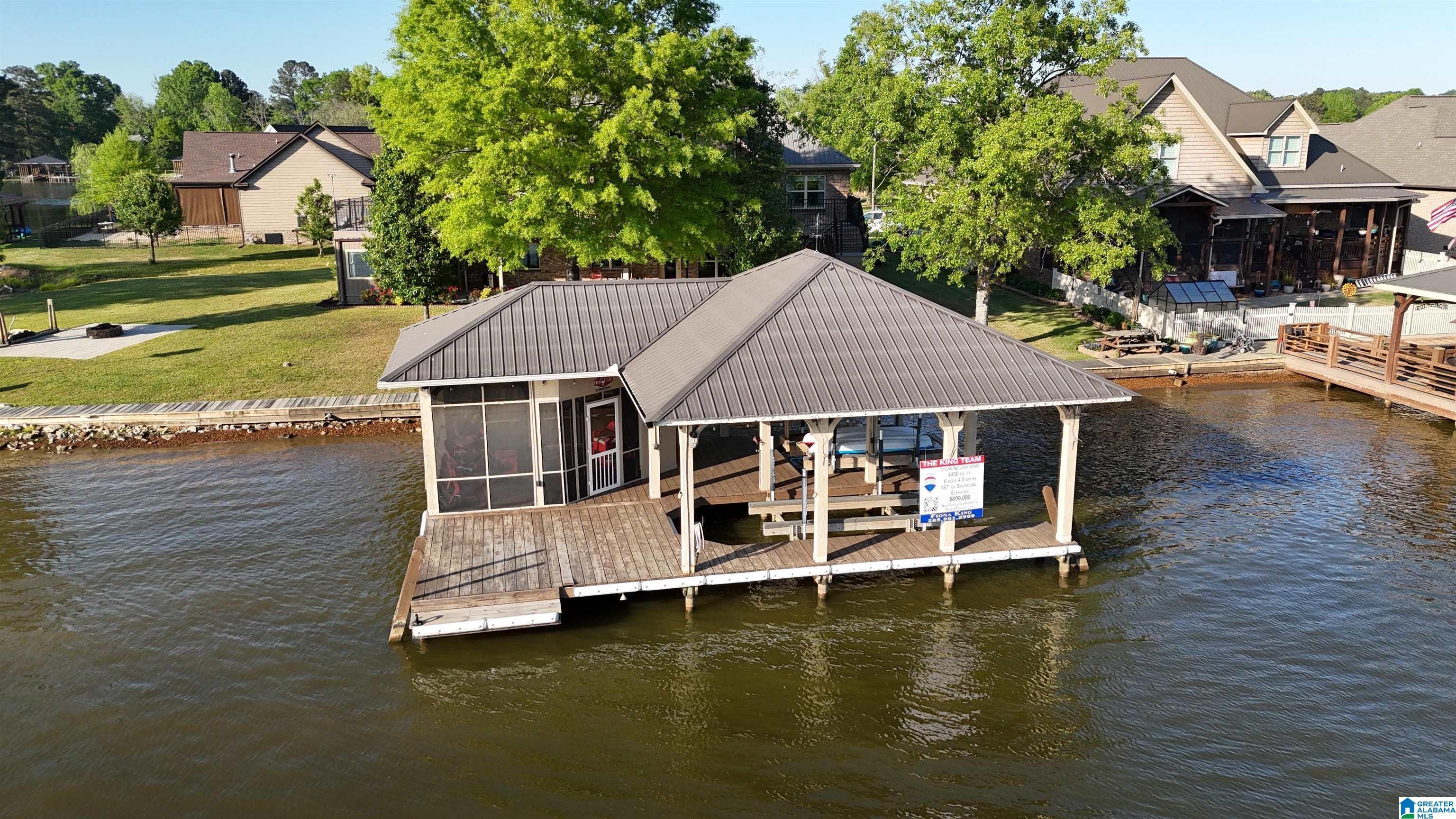 Image 4: Dock