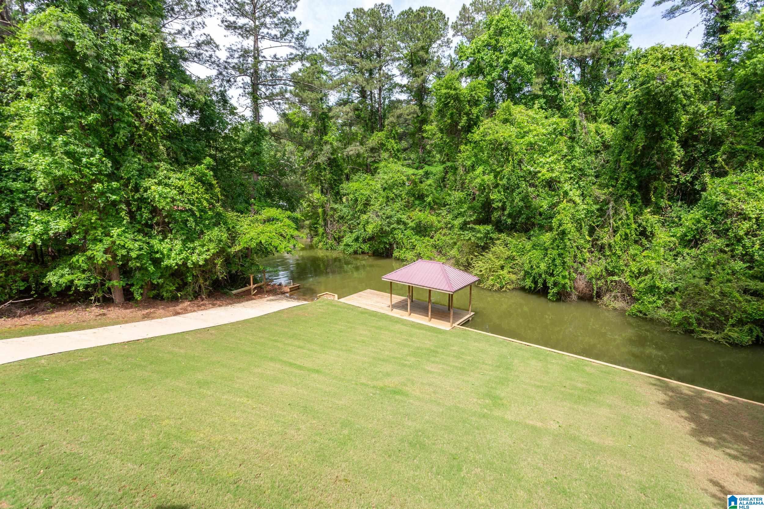 Image 2: Yard