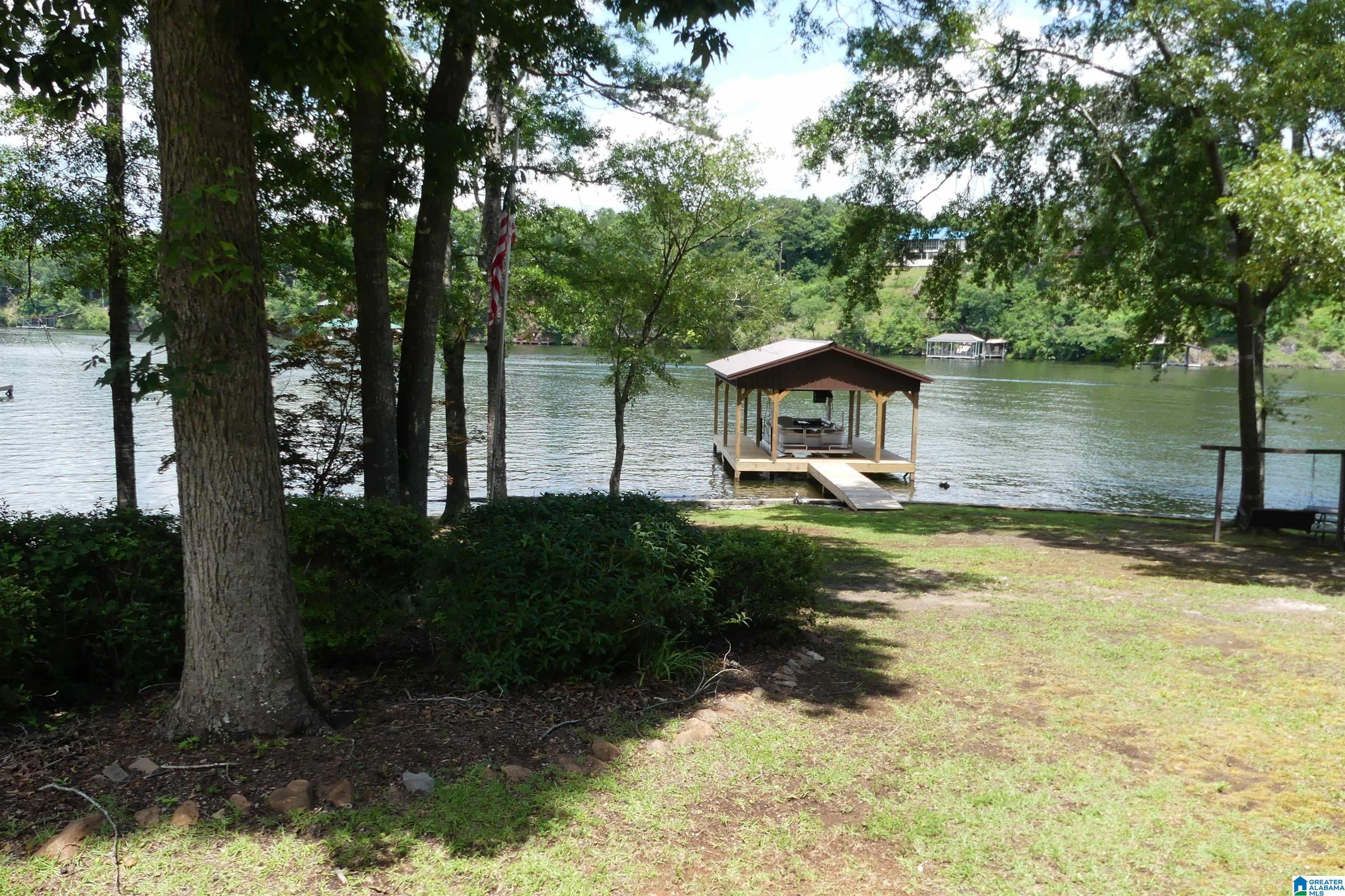 Image 4: NEW STATIONARY DOCK
